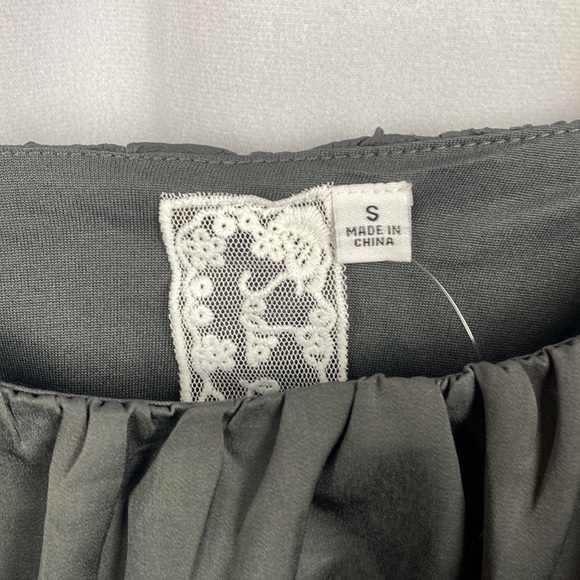 Anthropologie Sadie & Sage Satin Minute Stroll Smock Top Blouse Grey - Small - Picture 3 of 10